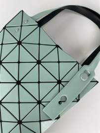 Picture of Issey Miyake Handbags _SKUfw156182182fw